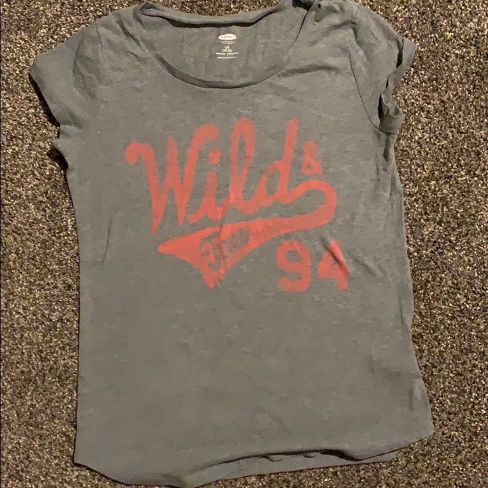 old navy shirt